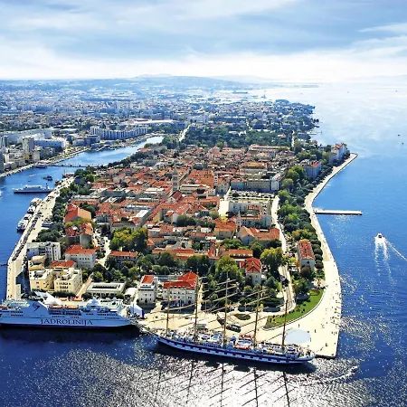 Lejlighed In With Terrace, Air Conditioning, Wi-fi Sukošan